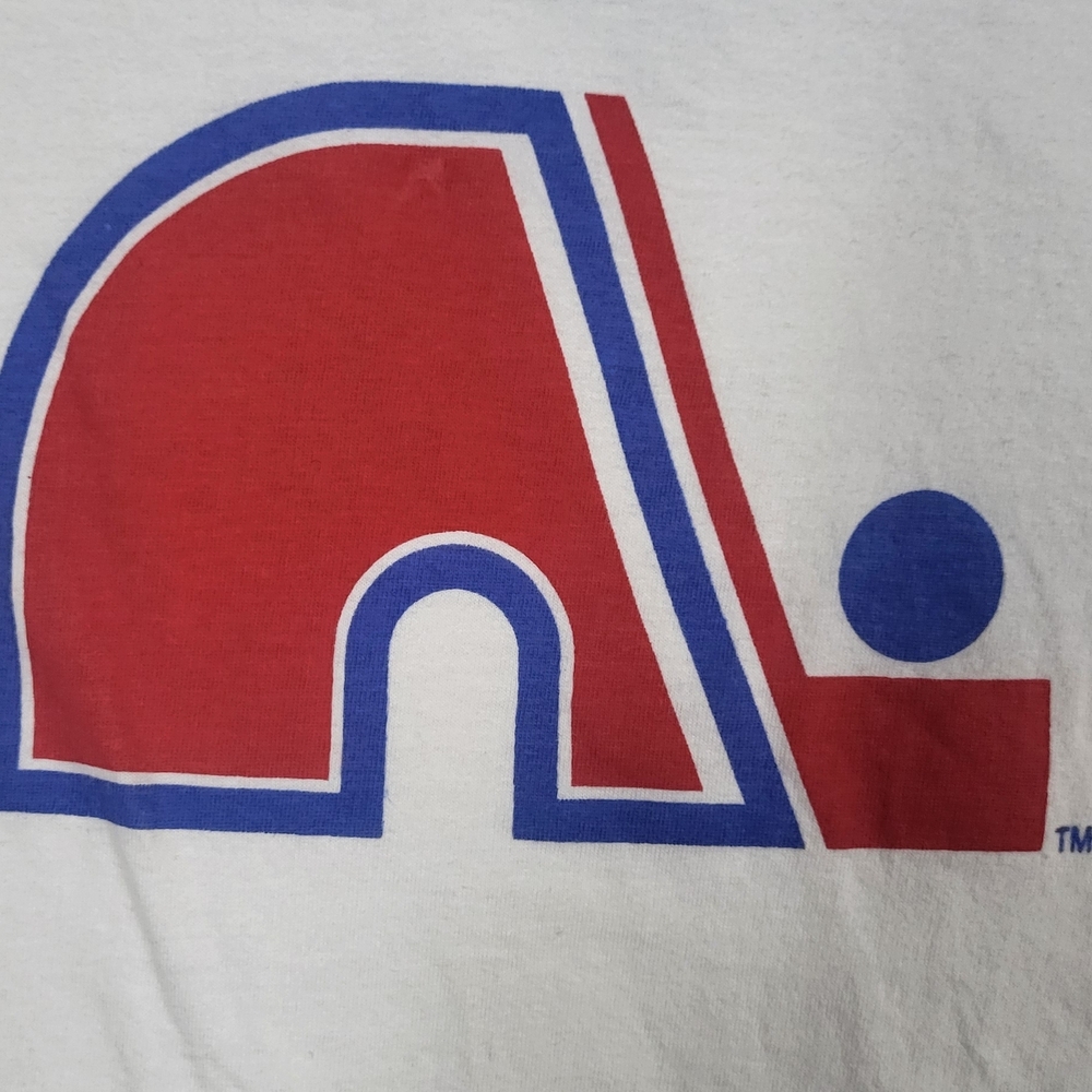 NHL White T-shirt Bud Light Of The Nordiques de W/ Blue Stripes - Picture 4 of 16